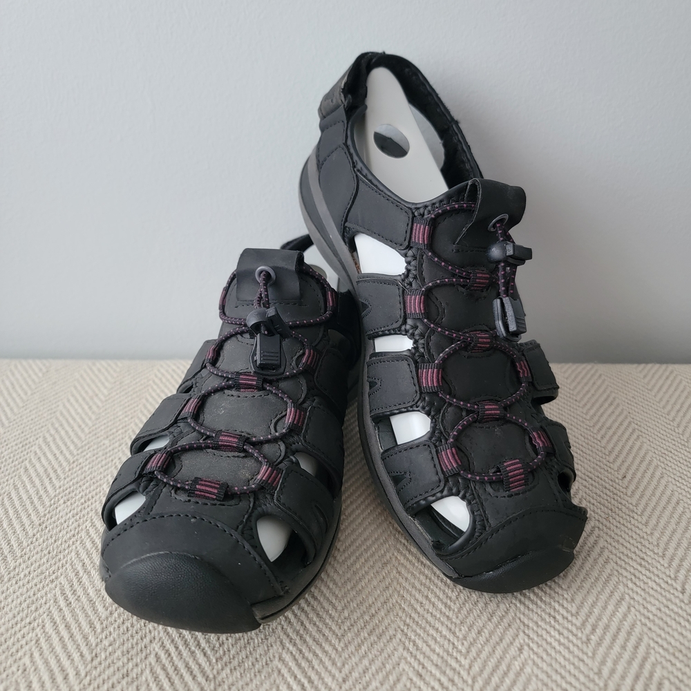 Khombu Black Sandals with Purple Accents